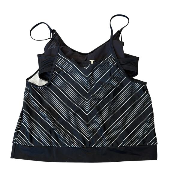 Athleta Women's Chevron Tankini Top Black White Size 36B/C - Picture 4 of 11